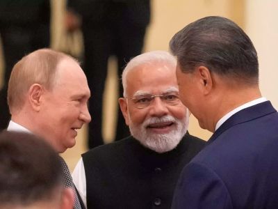 Владимир Путин, Нарендра Моди и Си Цзиньпин на саммите ШОС. Фото: Суо Такекума/ AP Владимир Путин, Нарендра Моди и Си Цзиньпин на саммите ШОС. Фото: Суо Такекума/ AP